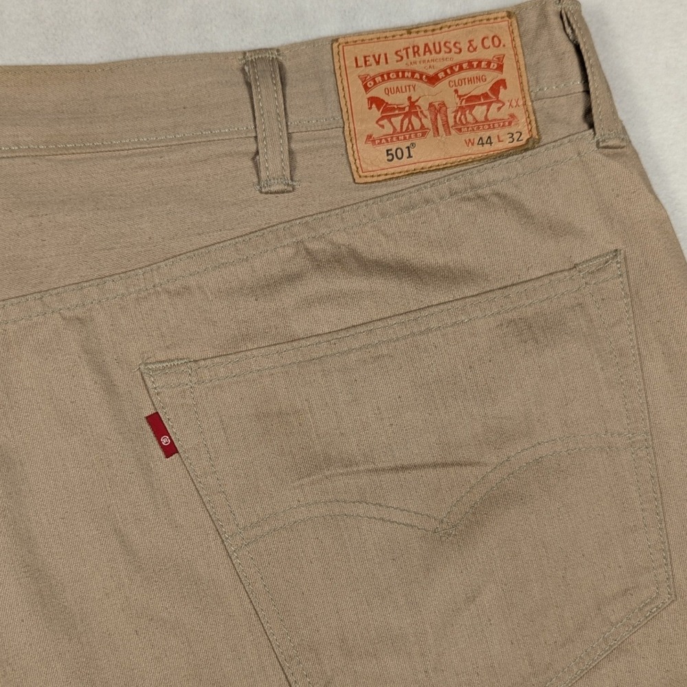 Levis 501 Original Fit Mens Tan Khaki Denim Jeans Button Fly W44 00501-1469